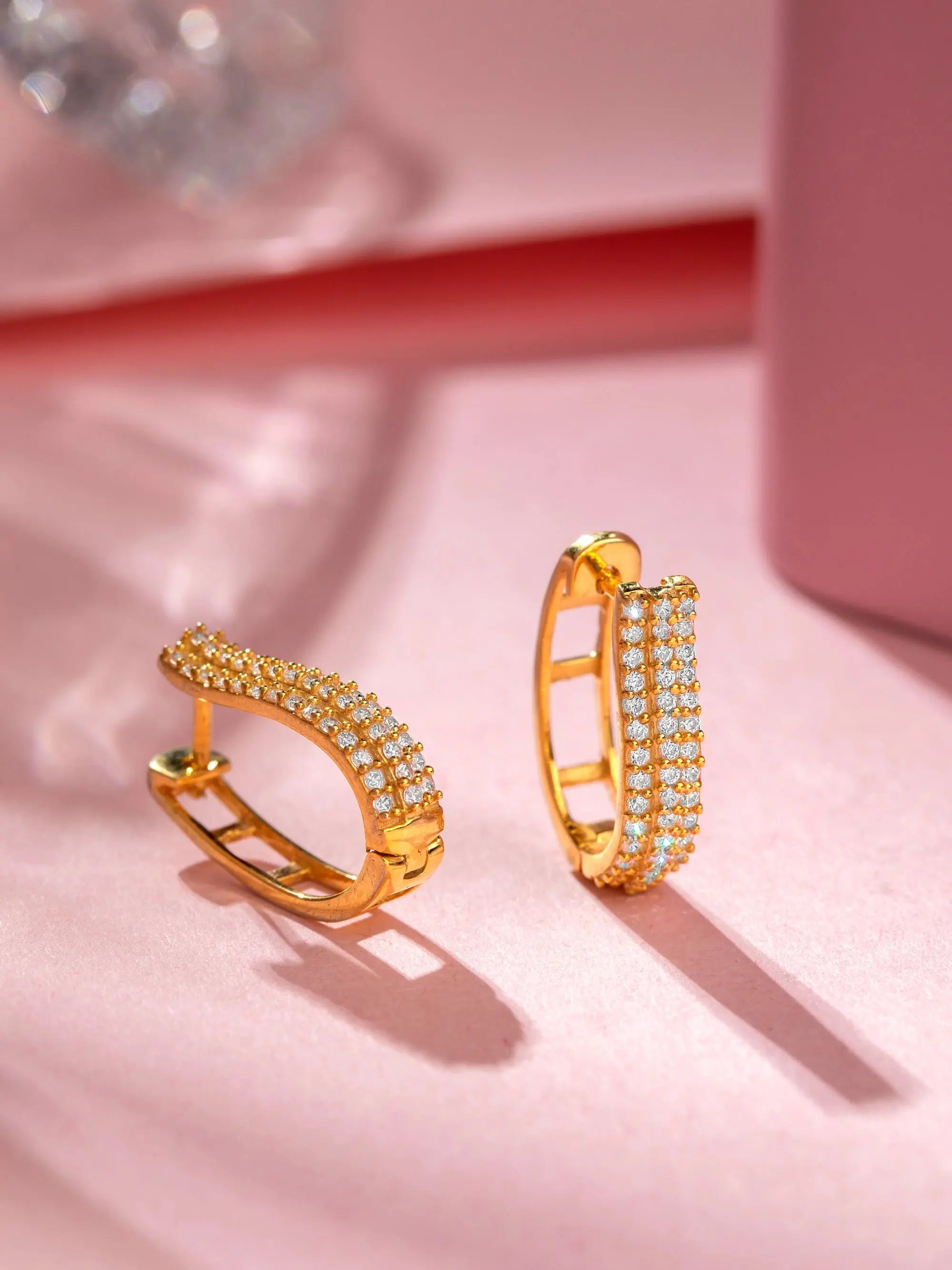 Hoops Time 3 – Liner 18K gold diamond earrings by AuDiam